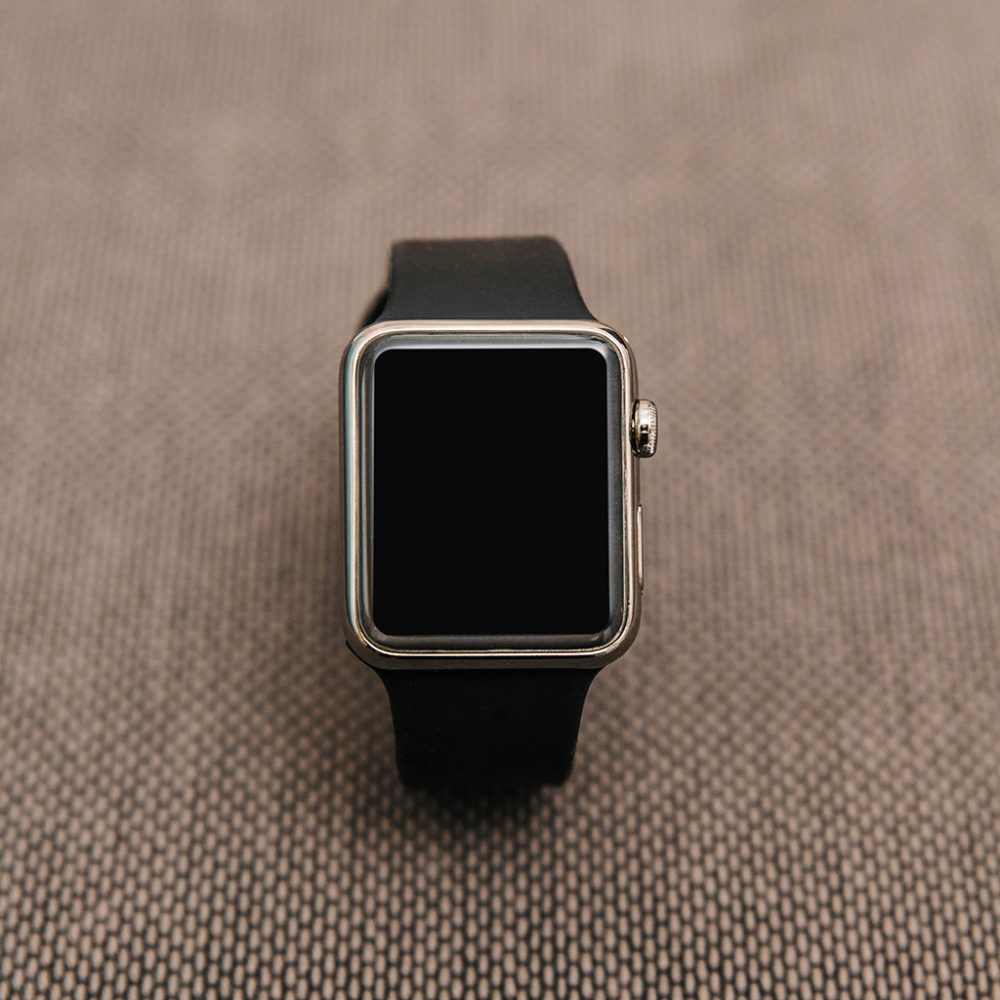 close-up-black-smartwatch